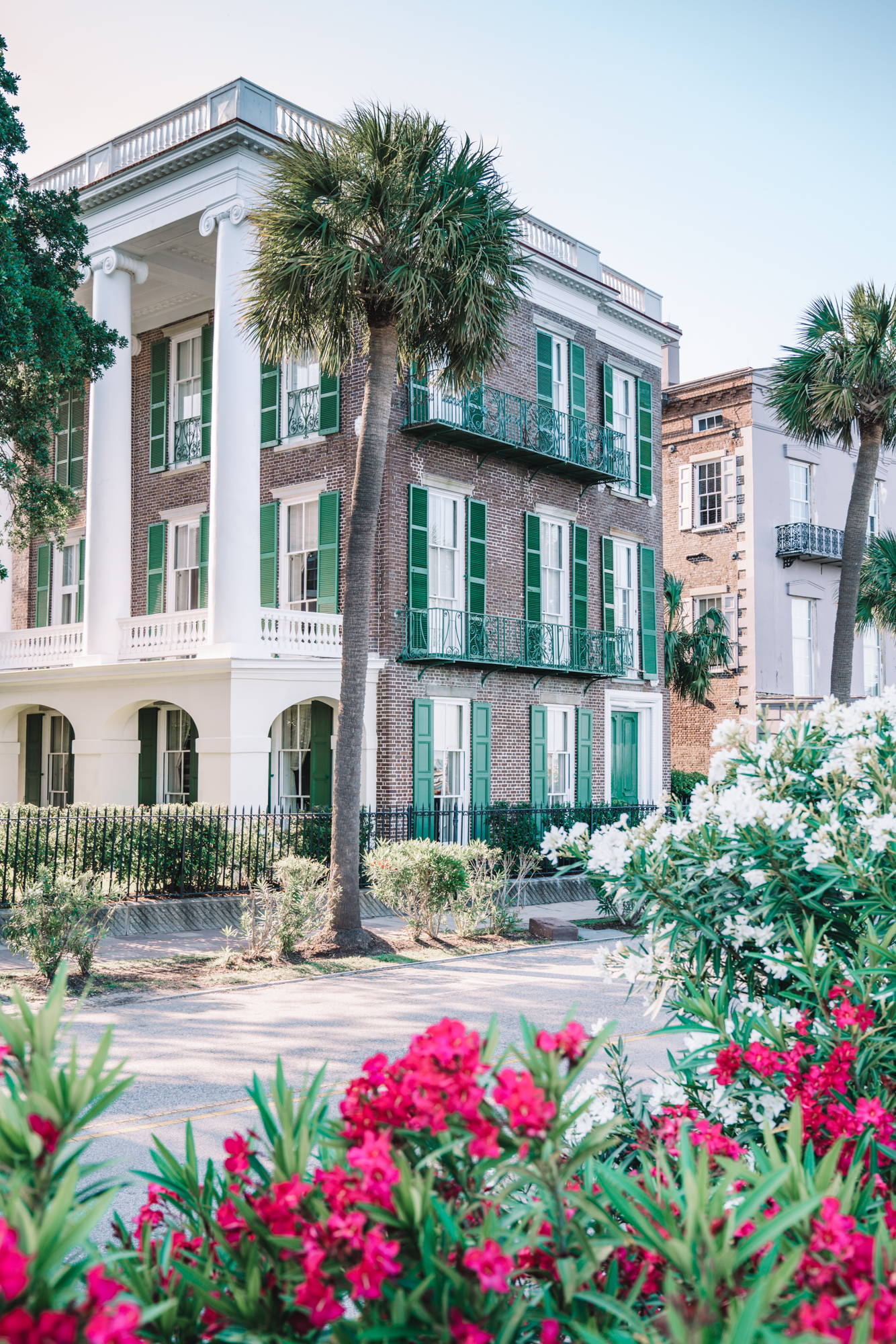 charleston sc visitors guide - antebellum southern home