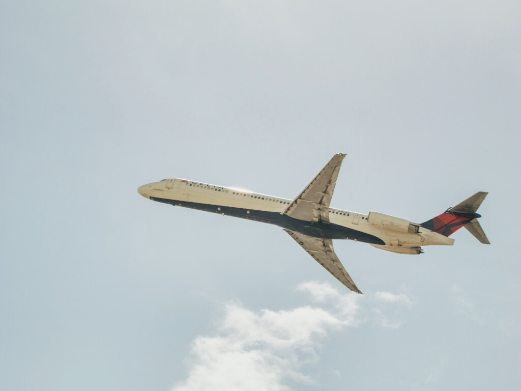 easiest ways to earn Delta SkyMiles 