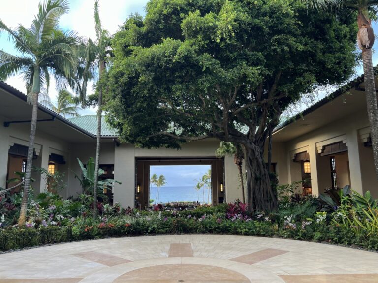 Hotel entrance for Grand Hyatt Kauai