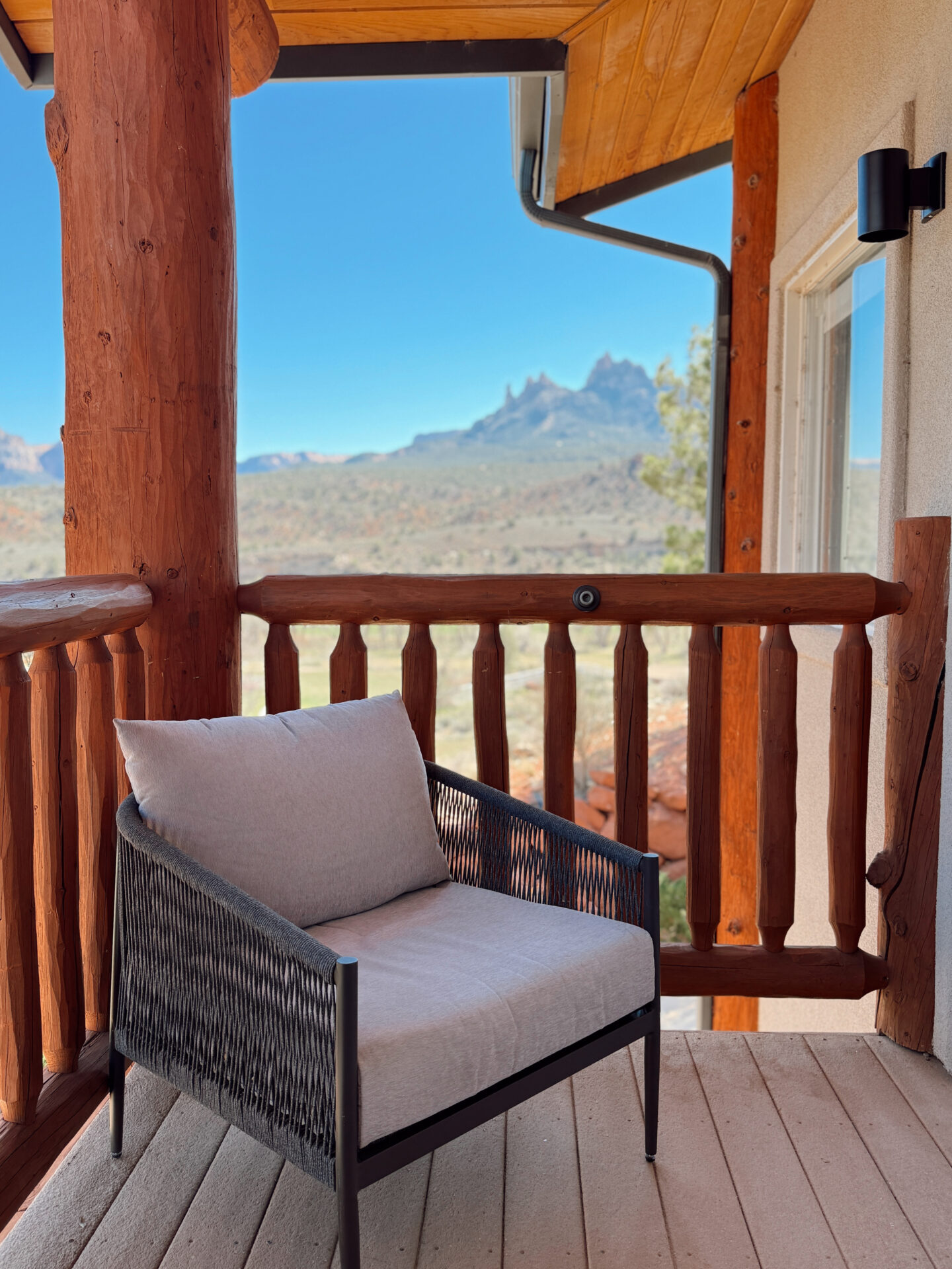 Hotel de Novo Springdale Tapestry Collection Hilton balcony view Zion National Park red rock cliffs